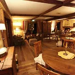 De La Maison Szálloda Courmayeur
