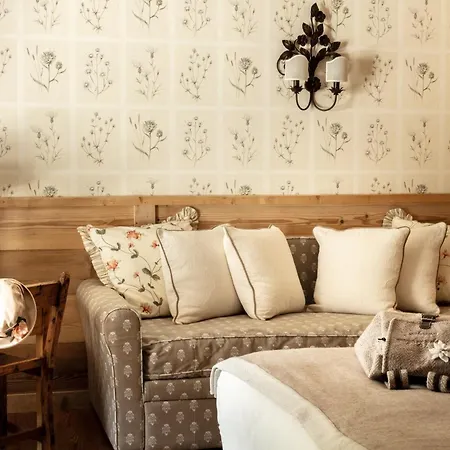 De La Maison Hotel 5*