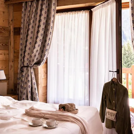 Ξενοδοχείο De La Maison 5*