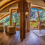 De La Maison 5* كورمايور