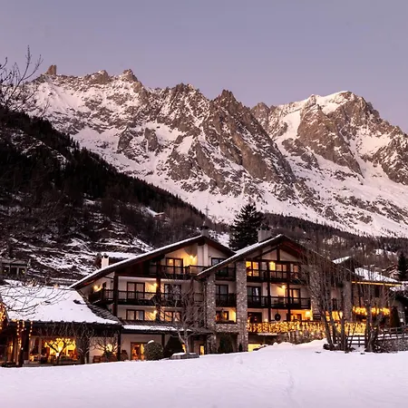 De La Maison Hotel